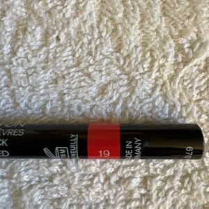 CHANEL Aqua Crayon Raspberry Red